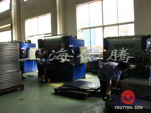 佑腾置物柜 生产车间一角